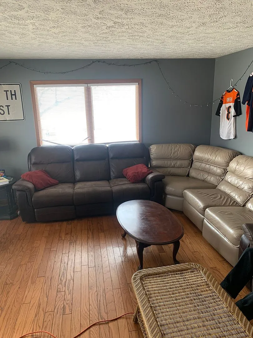 Available August 2027 3 Bedroom - 2 Bath Home (Great For A Large Group!) — Photo 4