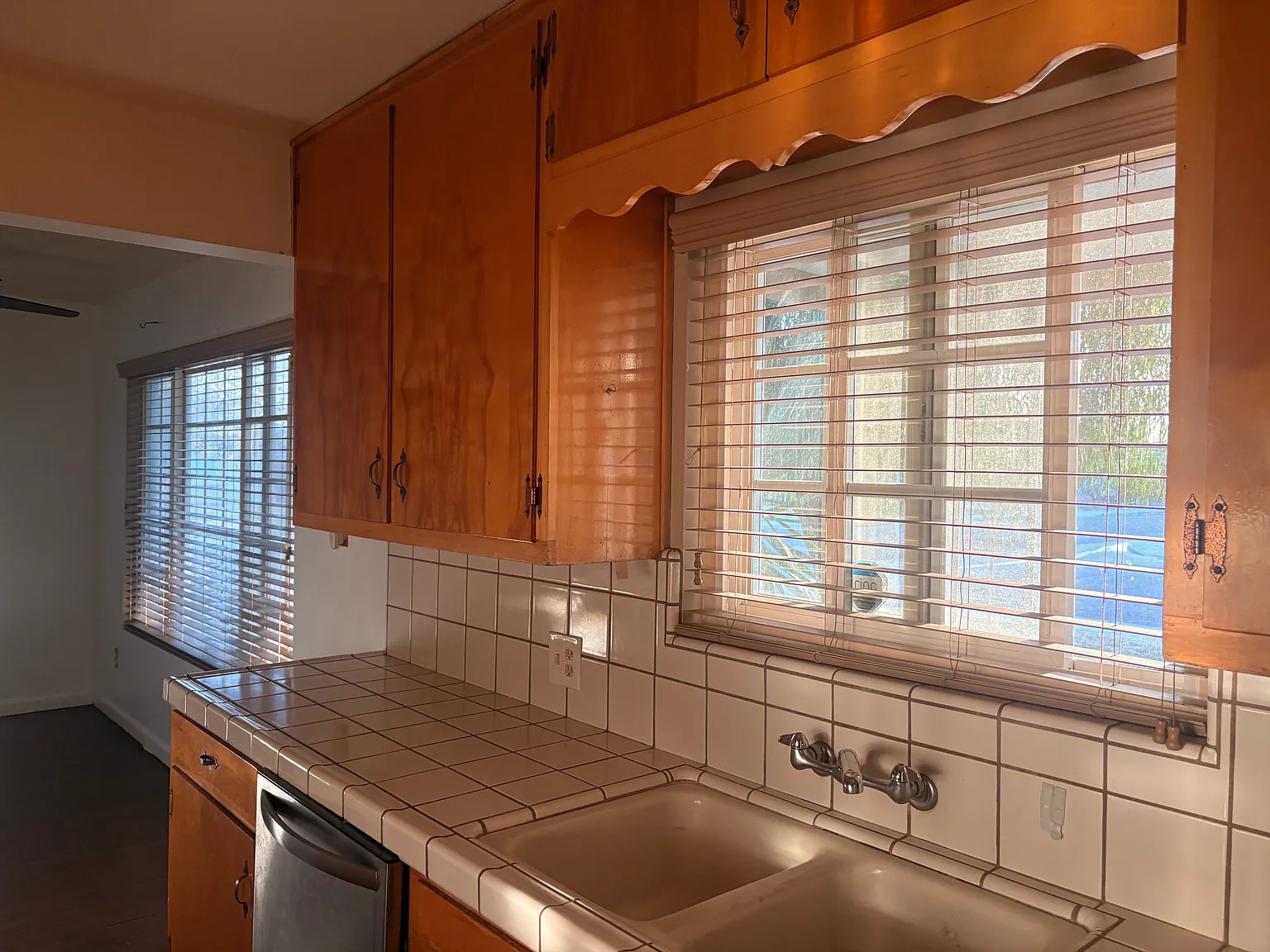 2608 Blackstone Ct — Photo 4