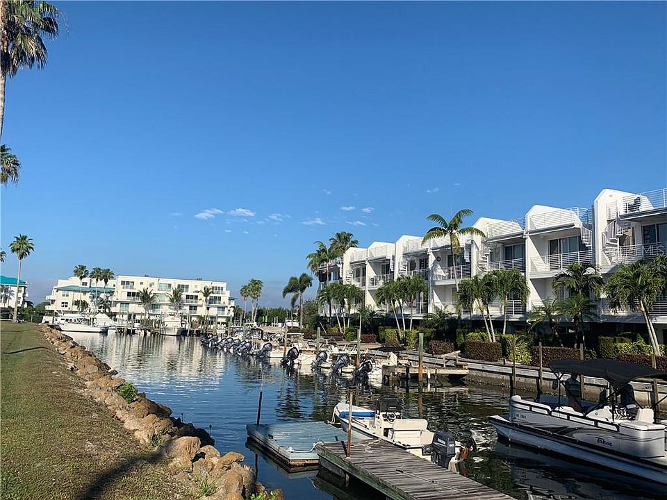1st image of 8009 Bay Pointe Dr