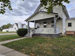 1032 Pearl St, Grinnell, IA 50112