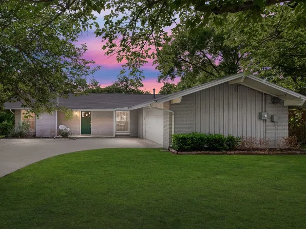 2404 Nottingham Dr, Denton, TX 76209