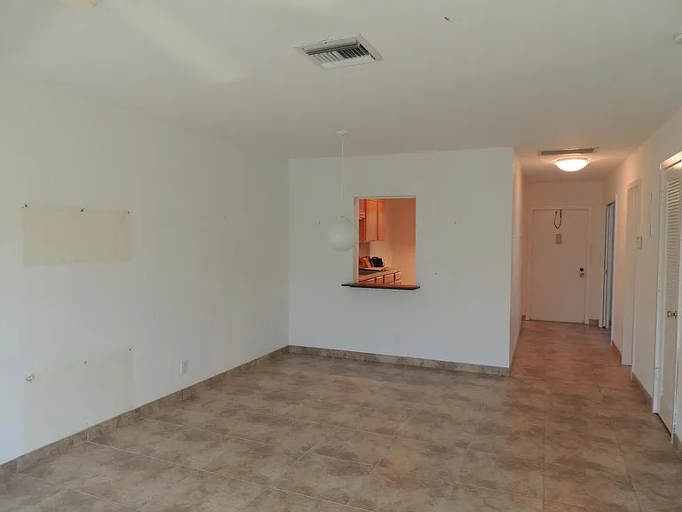 2381 Papaya Dr #C — Photo 14