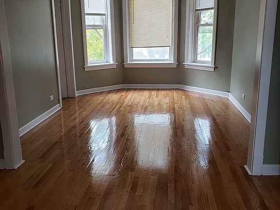 2nd image of 627 N Sawyer Ave #2
