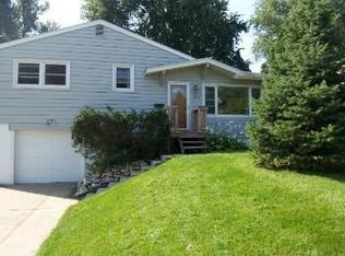 6915 Ogden St, Omaha, NE 68104