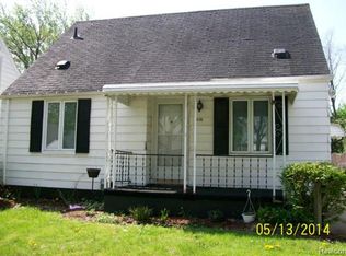 8076 Standard Ave, Center Line, MI 48015