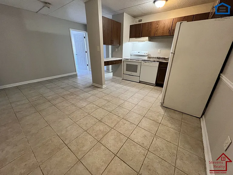 Ridge Terrace Apartments — Photo 13