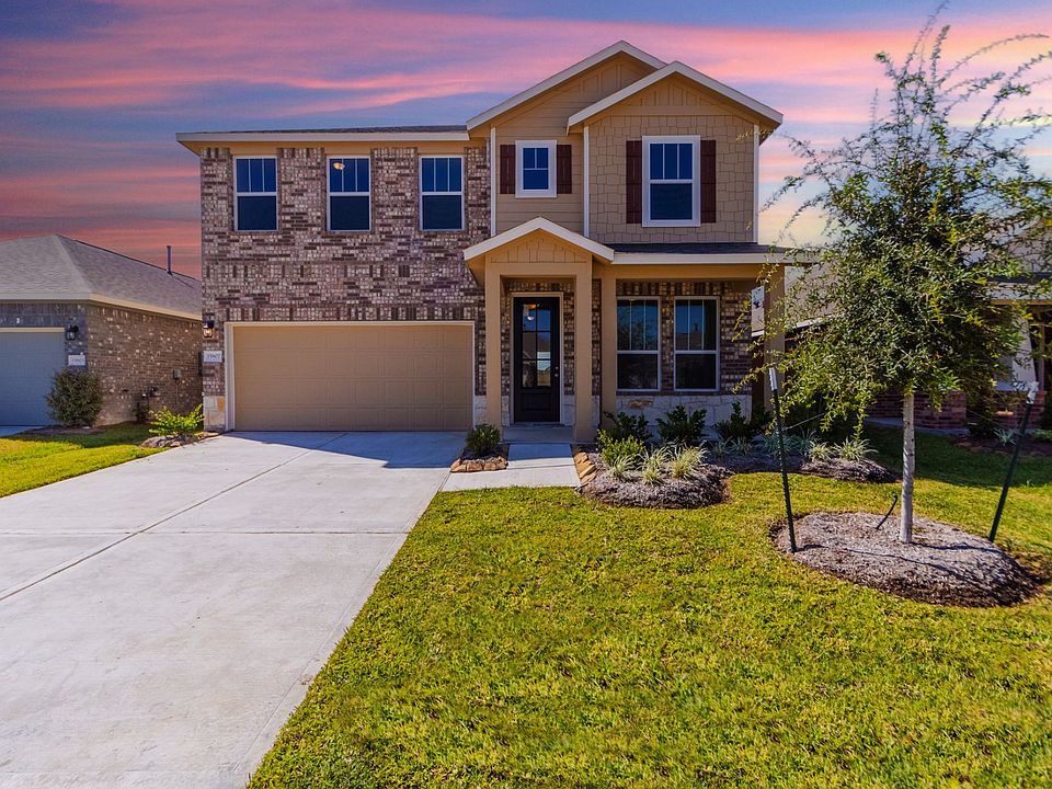 Welcome home to 15807 Tullich Knoll