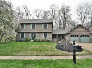 12832 Huntercreek Rd, Saint Louis, MO 63131