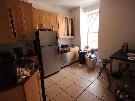 5th image of 48 E 7th St APT 4