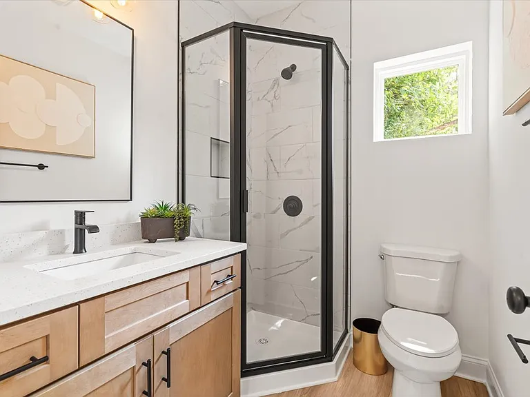 605 Poplar St — Photo 19