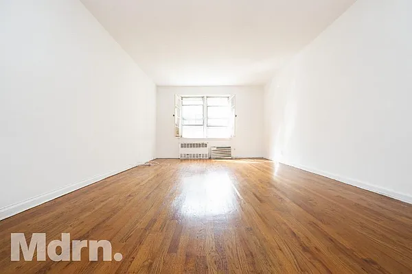 Rented by Mdrn Residential | media 5