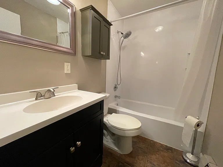 6 Strawberry Bank Rd — Photo 4
