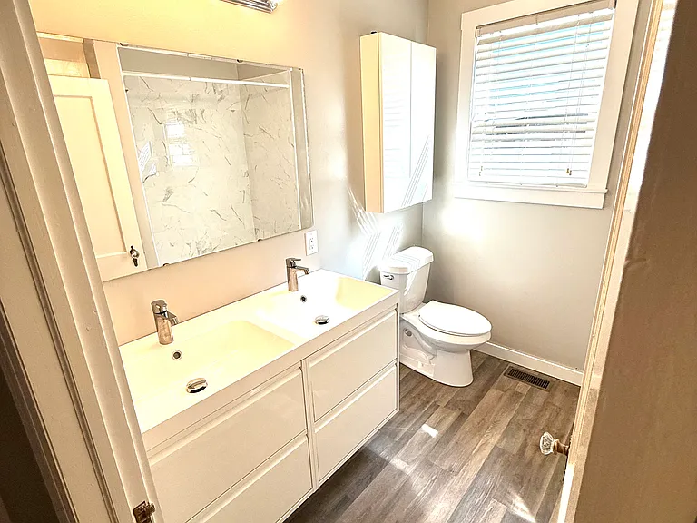 2215 Scott Ave — Photo 15