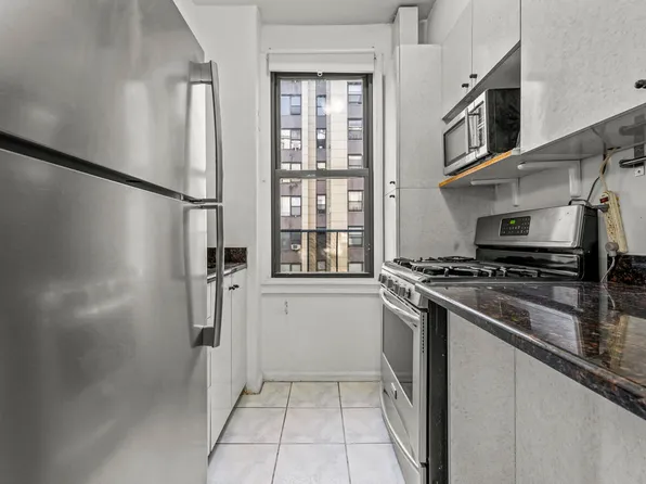 98-26 64th Avenue image 10 of 13