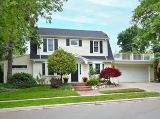 987 Ridgedale Ave, Birmingham, MI 48009