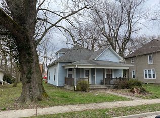 1116 3rd St, Charleston, IL 61920