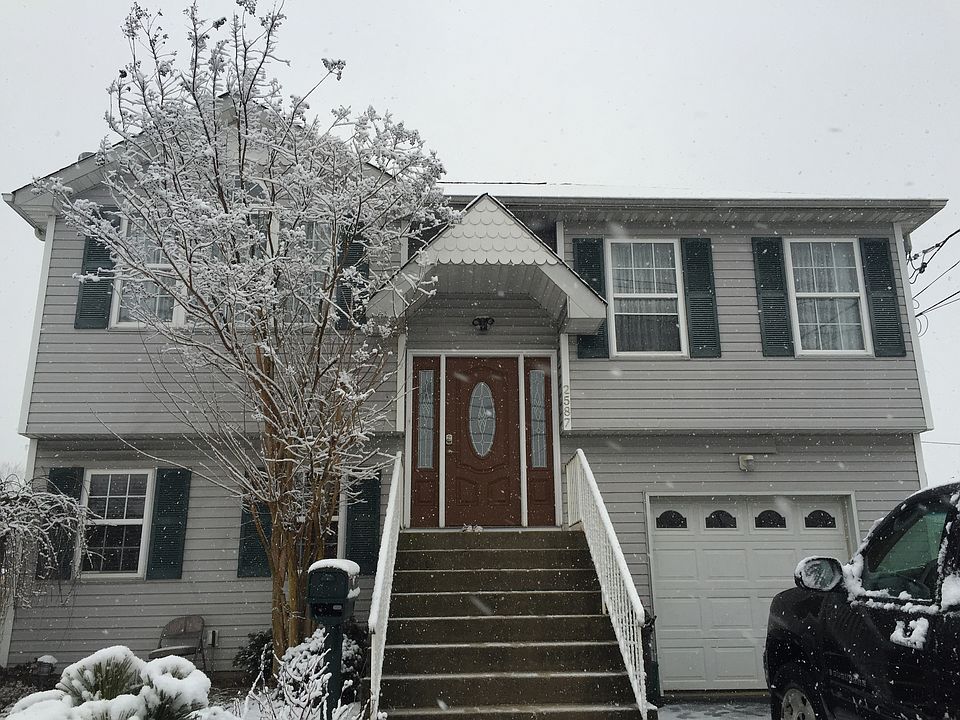 1st image of 2587 Bellmore Ave