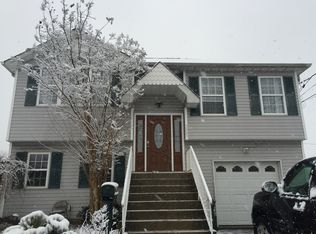 2587 Bellmore Ave, Bellmore, NY 11710