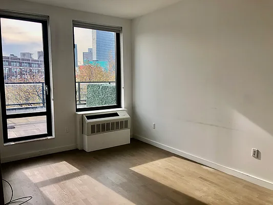 Rented by Modern Spaces | media 7