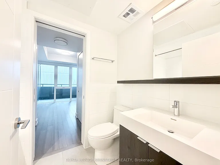 664 Spadina Ave #406 — Photo 17