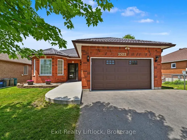 2522 Marsdale Dr, Peterborough, ON K9L 1R4