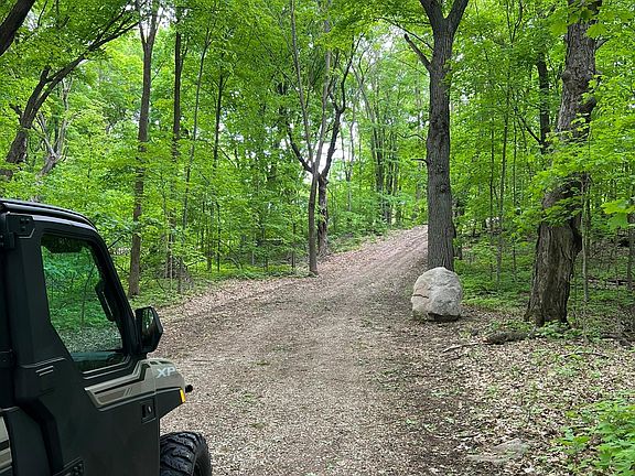 5th image of Acorn Rd