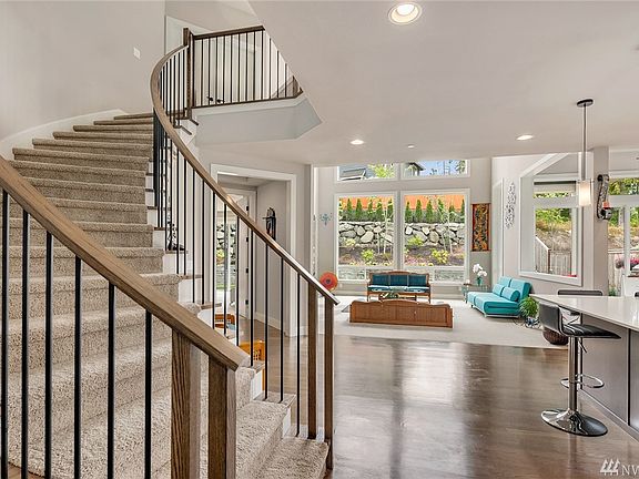 4th image of 24337 NE 27th Pl