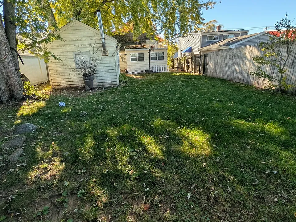 403 Short Beach Rd