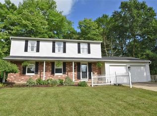 5621 Sunset Dr, Hudson, OH 44236