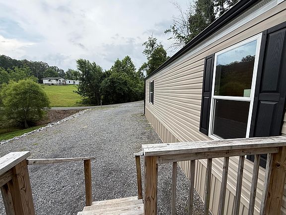 2nd image of 13 Wells Ln