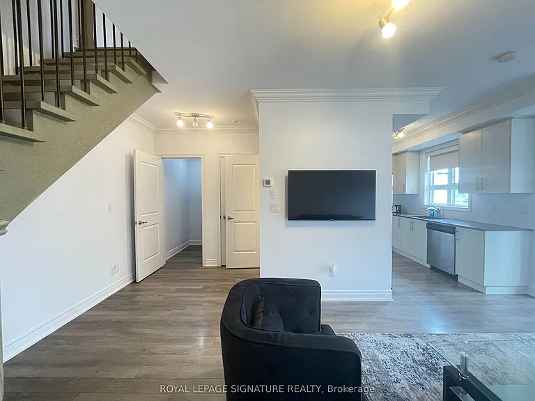 125 Kayla Cres #14 — Photo 12
