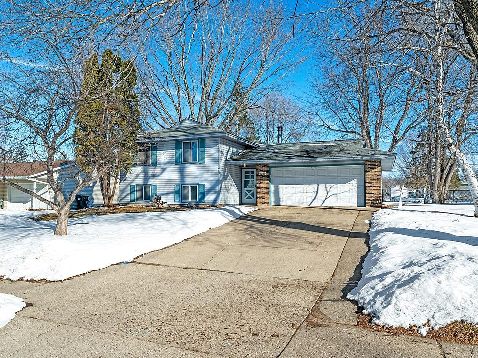 1083 Whitney Dr, Apple Valley, MN 55124 | Zillow