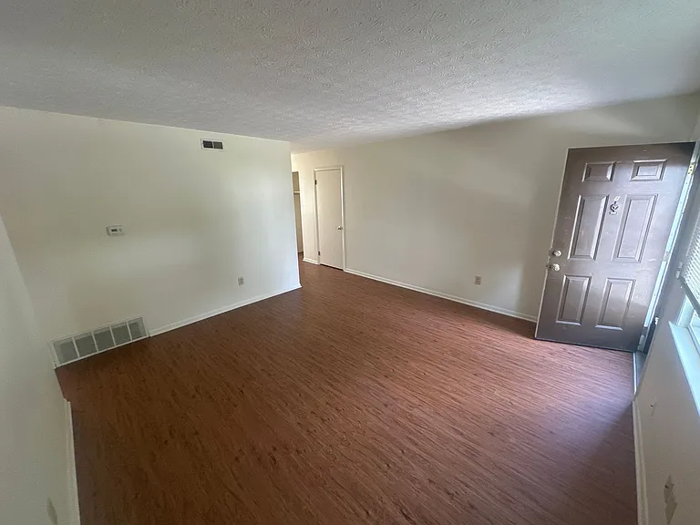 Wyandotte Ave 416 MLR — Photo 5