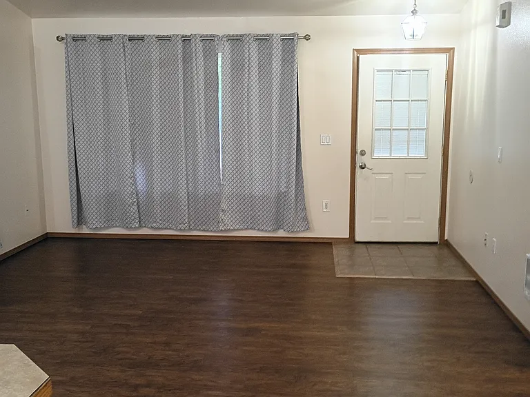 9027 Boulder Ln SE — Photo 3
