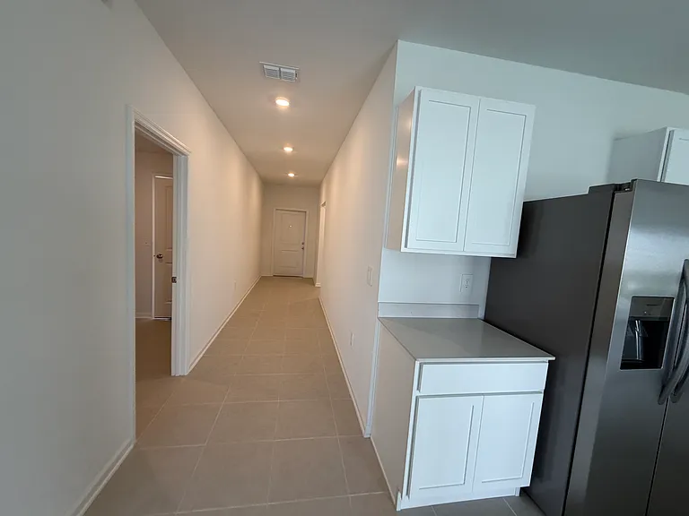 357 Artemis St — Photo 17