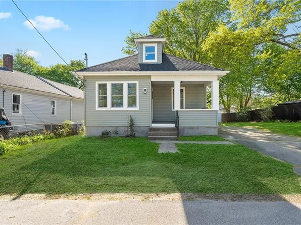 22 Viola Ave, East Providence, RI 02915