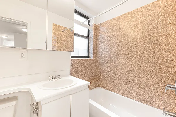 Rented by REAL New York | media 12