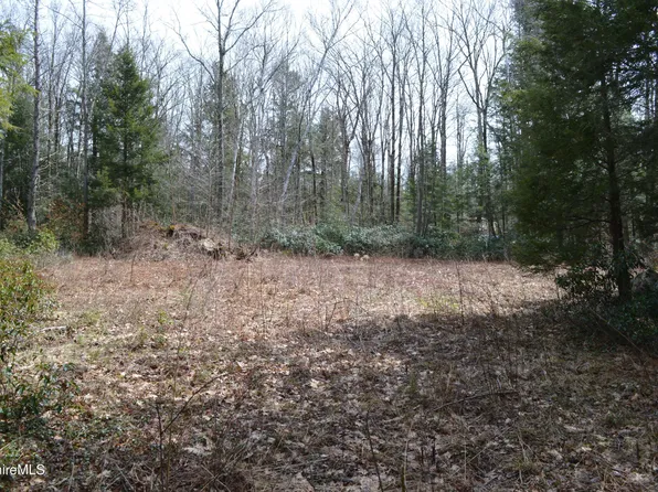 18A-11&12 New Hollywood Blvd, Otis, MA 01253