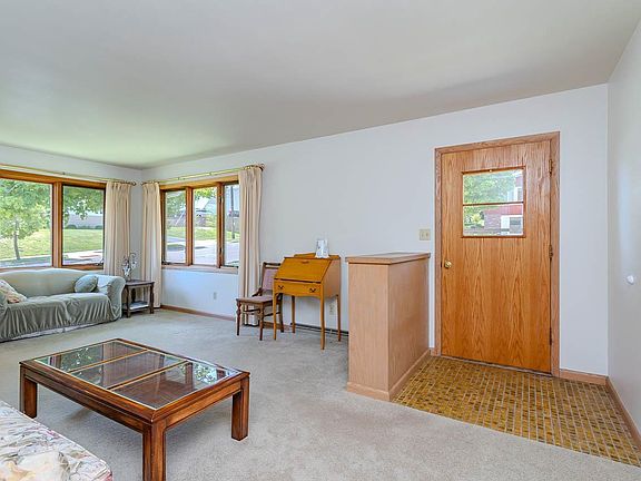 3rd image of 103 N 11TH AVENUE
