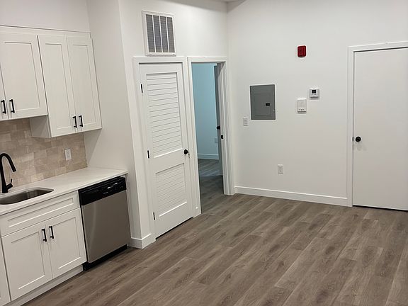 2nd image of 14 Garden St #4