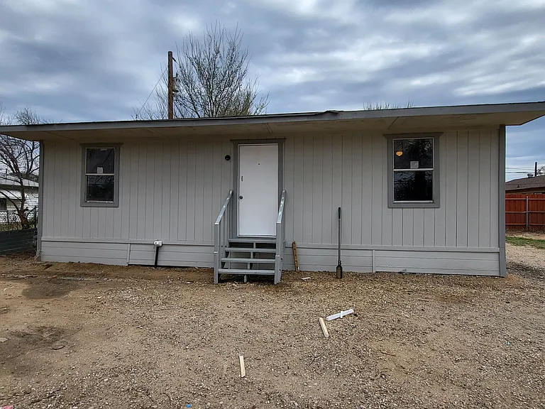 9605 Grady Ln — Photo 9
