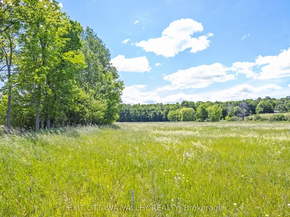 3510 Foymount Rd, Bonnechere Valley, ON K0J 1M0