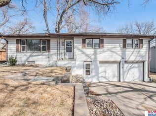 11030 Spring St, Omaha, NE 68144