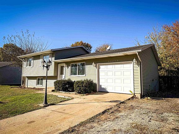 3rd image of 29083 Driftwood Dr