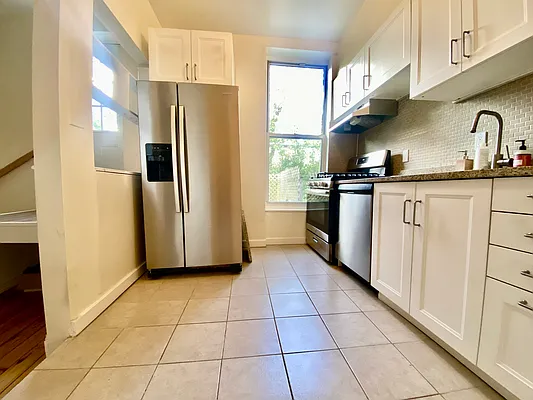 Rented by Compass | media 9