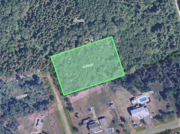 650 Woodland Dr W, Bathurst, NB E2A 4Z1