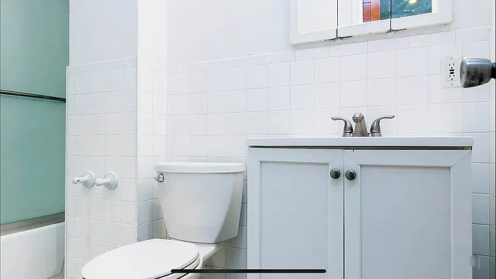 Rented by Nooklyn NYC LLC | media 45