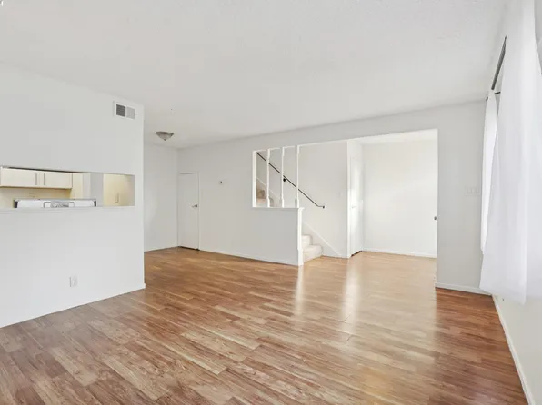 1042 Mohr Ln APT B, Concord, CA 94518