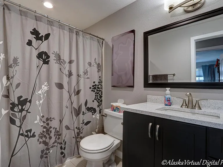 9451 Strathmore Dr — Photo 15