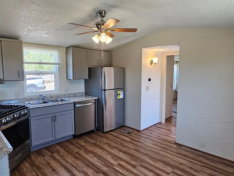 35 Galena Pl #35 — Photo 4